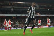 Newcastle win at Arsenal to put one foot in League Cup final